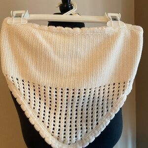 Forever 21 Women’s knit crop top. Too cute. Bandeau style. Festival wear.